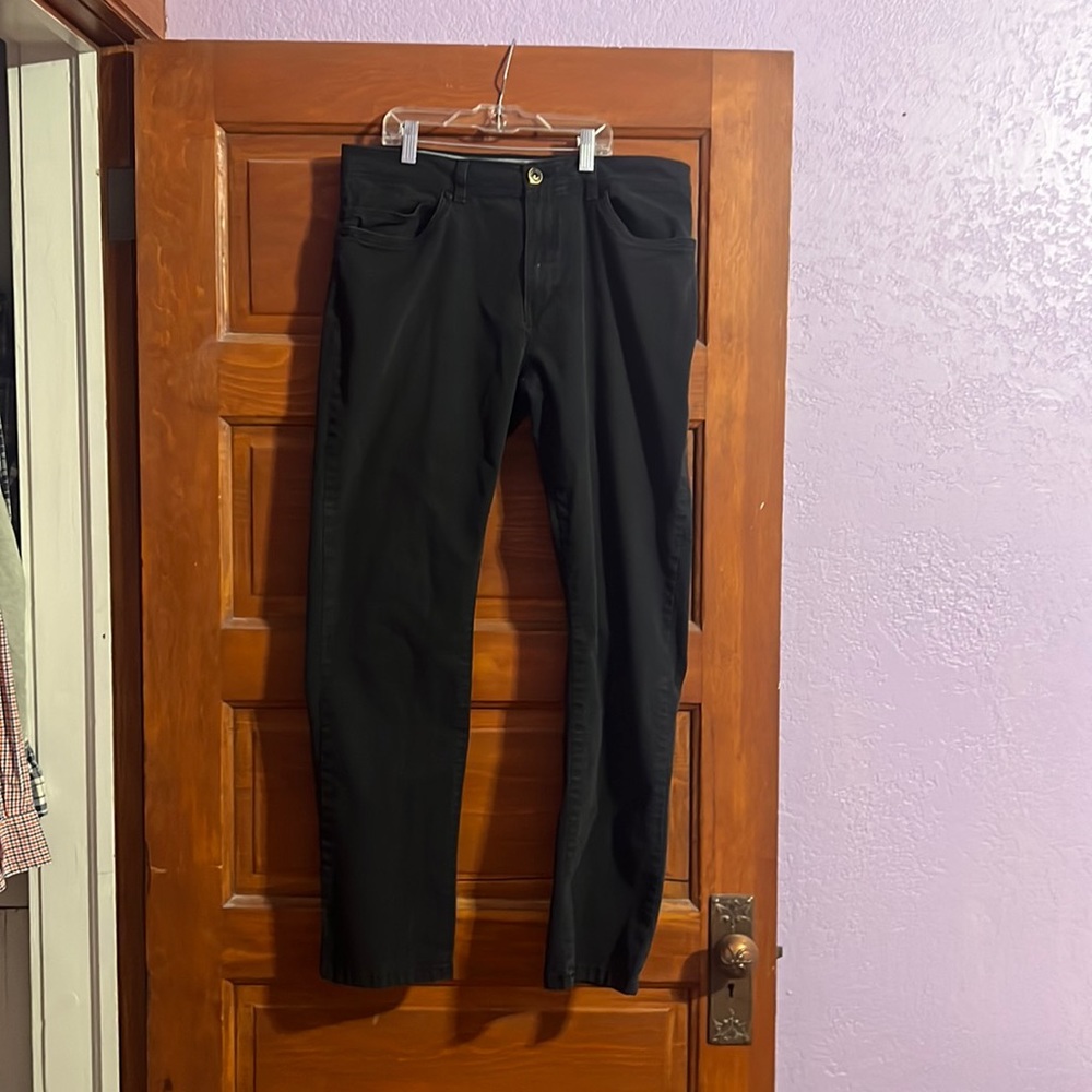 Men’s G.H. Bass & Co black pants
